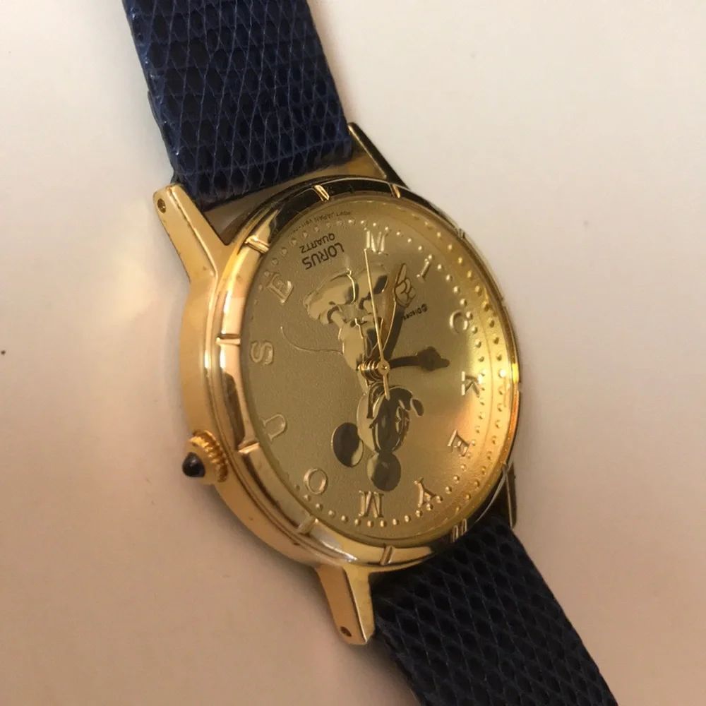 VINTAGE LORUS MICKEY‎ MOUSE WATCH
